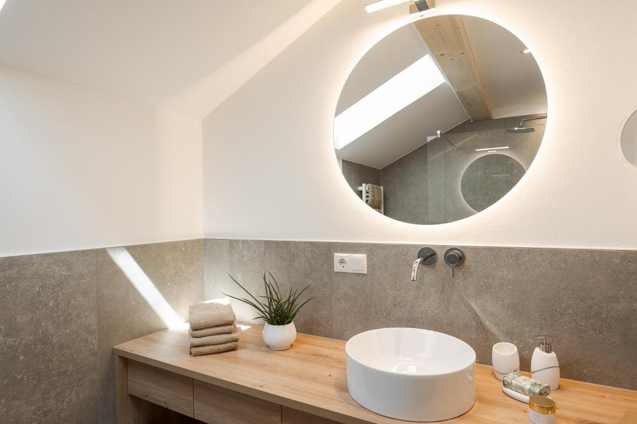 Suite mit Poolblick
